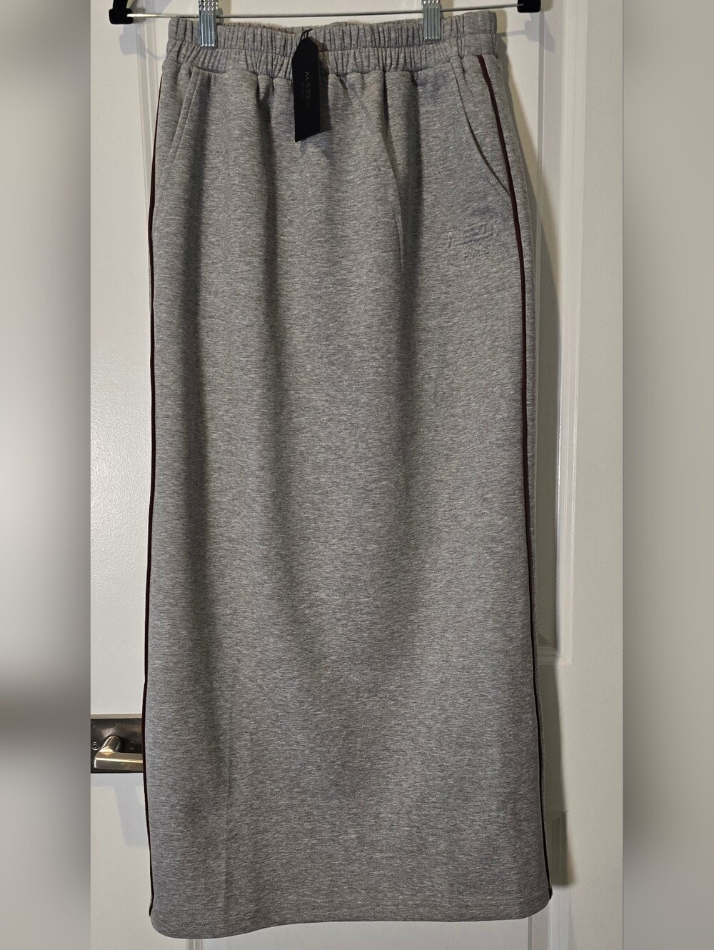 New Aleeza Paris Gray Knit Maxi Skirt w/ Brown Side Stripe S